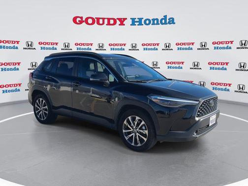 2023 Toyota Corolla Cross XLE