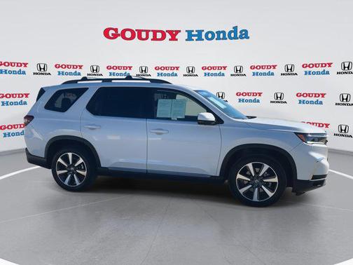 2023 Honda Pilot AWD Elite
