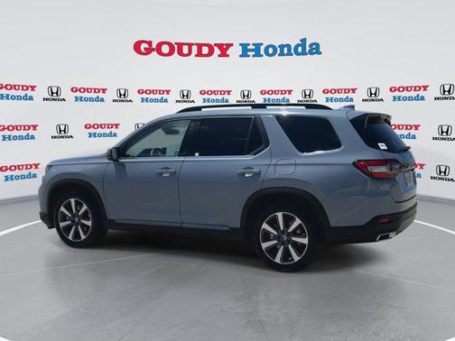Sonic Gray Pearl 2023 Honda Pilot Touring 8-Passenger