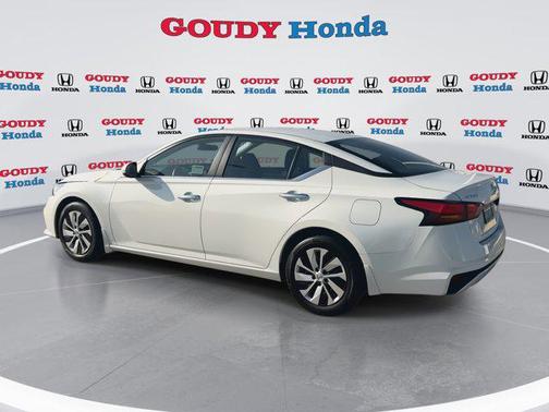 2022 Nissan Altima S FWD