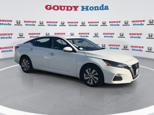 2022 Nissan Altima S FWD