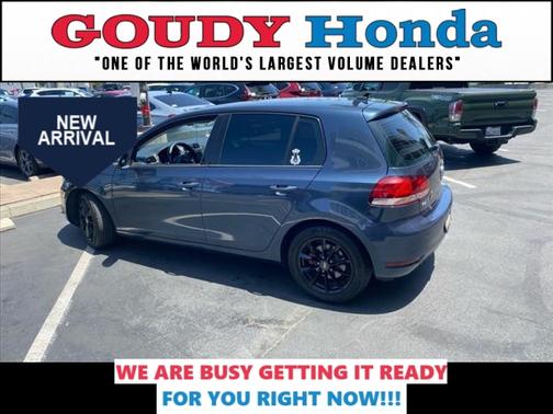 2012 Volkswagen Golf Base