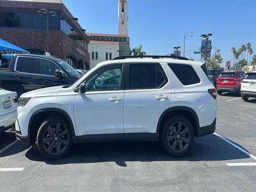 2023 Honda Pilot 2WD Sport
