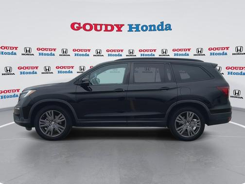 Black 2022 Honda Pilot 2WD Sport