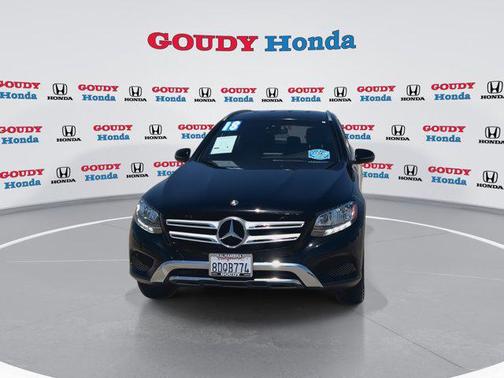Obsidian Black Metallic 2018 Mercedes-Benz GLC 300 Base
