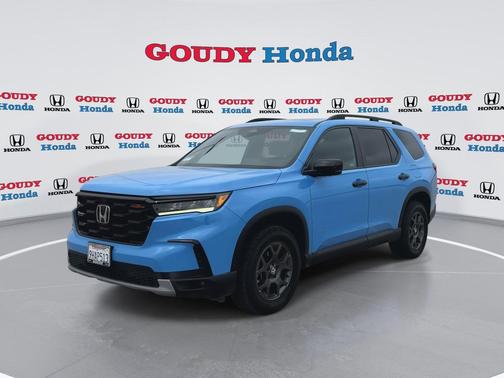 Diffused Sky Pearl 2023 Honda Pilot AWD TrailSport