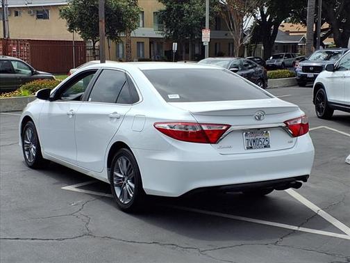 2017 Toyota Camry SE
