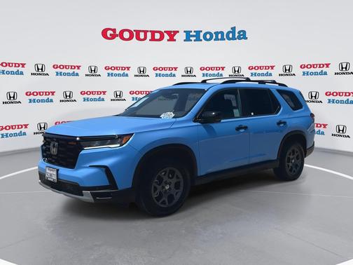Diffused Sky Pearl 2023 Honda Pilot AWD TrailSport