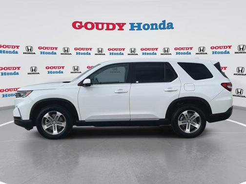 Platinum White Pearl 2023 Honda Pilot 2WD EX-L 7 Passenger
