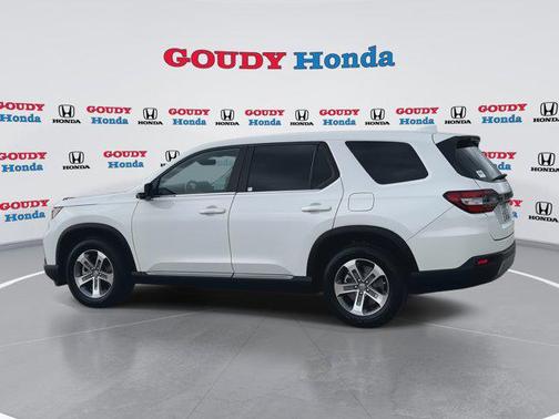 Platinum White Pearl 2023 Honda Pilot 2WD EX-L 7 Passenger