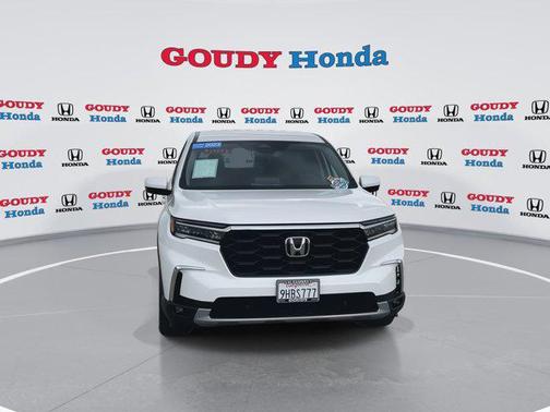 Platinum White Pearl 2023 Honda Pilot 2WD EX-L 7 Passenger