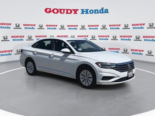 Pure White 2019 Volkswagen Jetta 1.4T S
