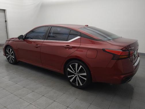 2021 Nissan Altima SR FWD