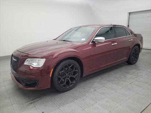 2017 Chrysler 300C Platinum