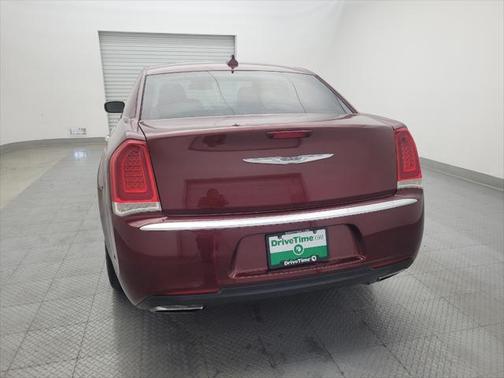 2017 Chrysler 300C Platinum