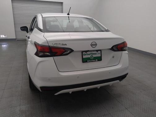 2023 Nissan Versa 1.6 S