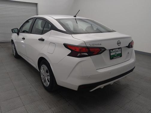 2023 Nissan Versa 1.6 S