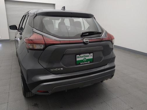 2023 Nissan Kicks S