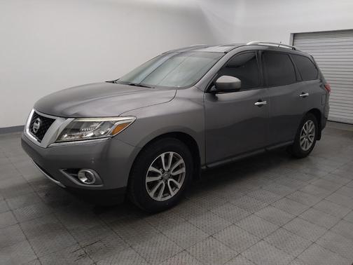 2016 Nissan Pathfinder SV