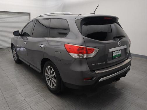 2016 Nissan Pathfinder SV