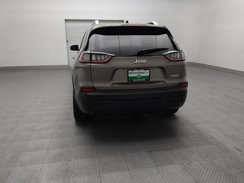 Light Brownstone Pearlcoat 2019 Jeep Cherokee Latitude