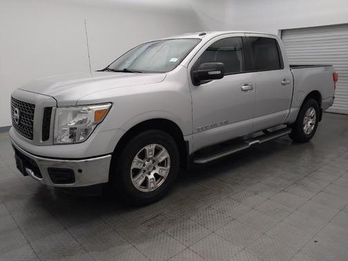 2019 Nissan Titan SV
