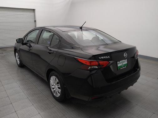 2021 Nissan Versa 1.6 S