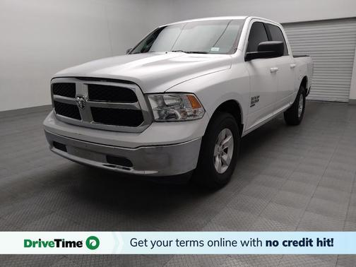 Bright White Clearcoat 2021 RAM 1500 Classic SLT