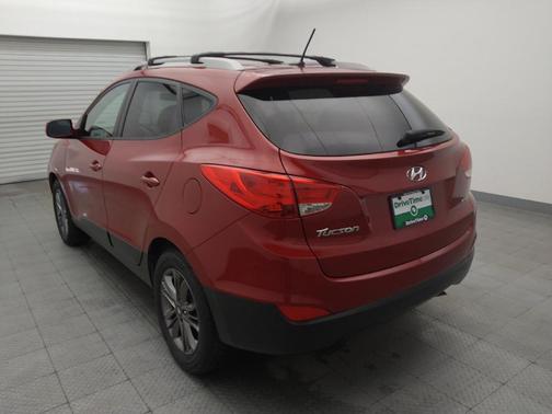 Garnet Red 2014 Hyundai TUCSON SE