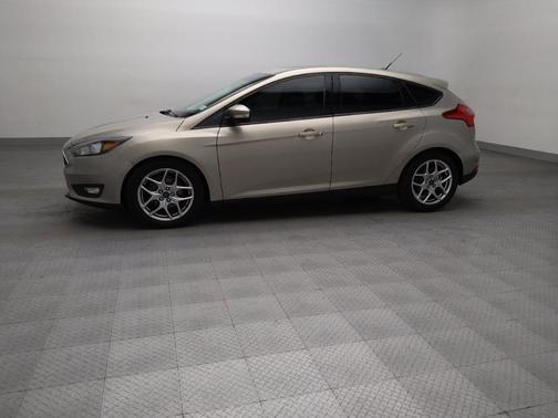 Gray 2015 Ford Focus SE