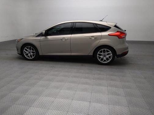 Gray 2015 Ford Focus SE