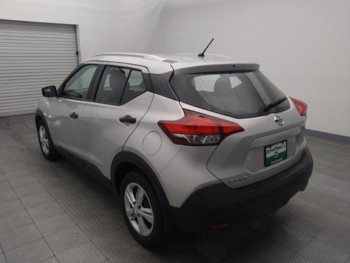 2019 Nissan Kicks S