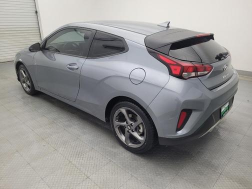2019 Hyundai Veloster 2