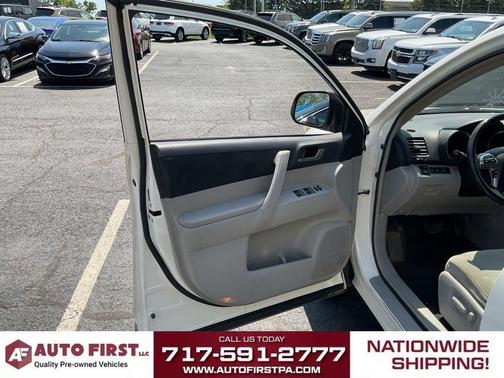 Blizzard Pearl 2013 Toyota Highlander Base Plus