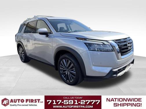 Brilliant Silver Metallic 2024 Nissan Pathfinder SL