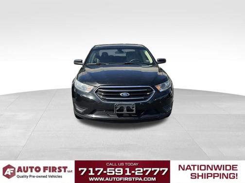 Tuxedo Black Metallic 2013 Ford Taurus SE