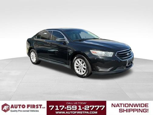 Tuxedo Black Metallic 2013 Ford Taurus SE