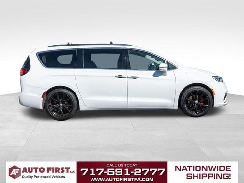 Bright White Clearcoat 2021 Chrysler Pacifica Touring-L