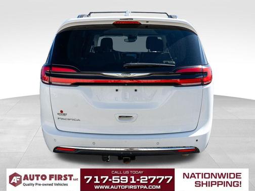 Bright White Clearcoat 2021 Chrysler Pacifica Touring-L
