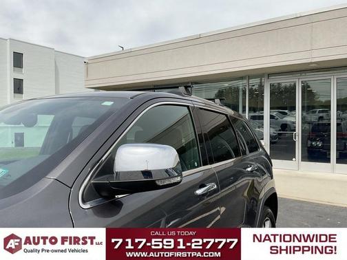 Granite Crystal Clearcoat Metallic 2017 Jeep Grand Cherokee Limited