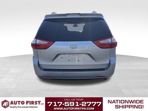 Silver Sky Metallic 2018 Toyota Sienna XLE