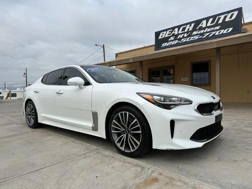 Photo 2 of 36 of 2018 Kia Stinger Premium