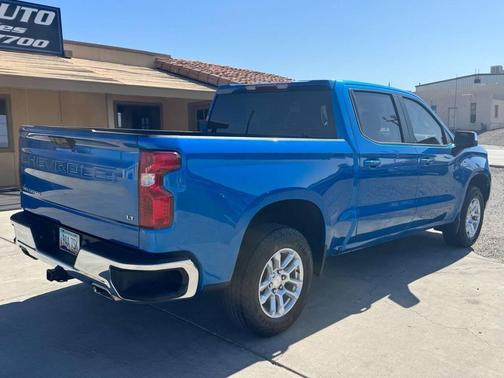 Glacier Blue Metallic 2022 Chevrolet Silverado 1500 LT