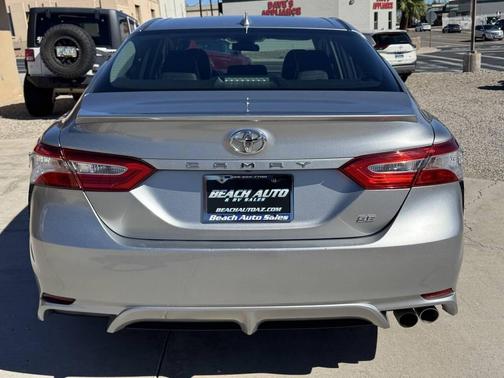 2020 Toyota Camry SE