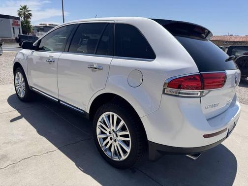 2011 Lincoln MKX Base