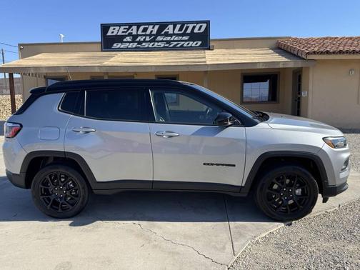 Billet Silver Metallic Clearcoat 2022 Jeep Compass Latitude