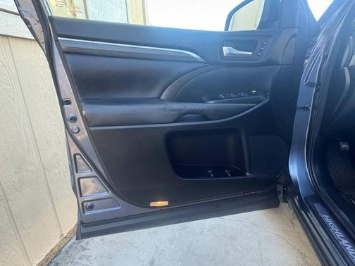 Shoreline Blue Pearl 2018 Toyota Highlander Limited