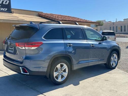 Shoreline Blue Pearl 2018 Toyota Highlander Limited