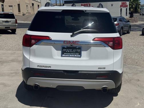 White 2017 GMC Acadia SLT-2