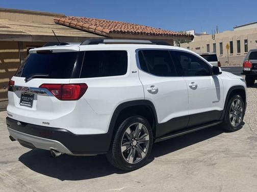 White 2017 GMC Acadia SLT-2